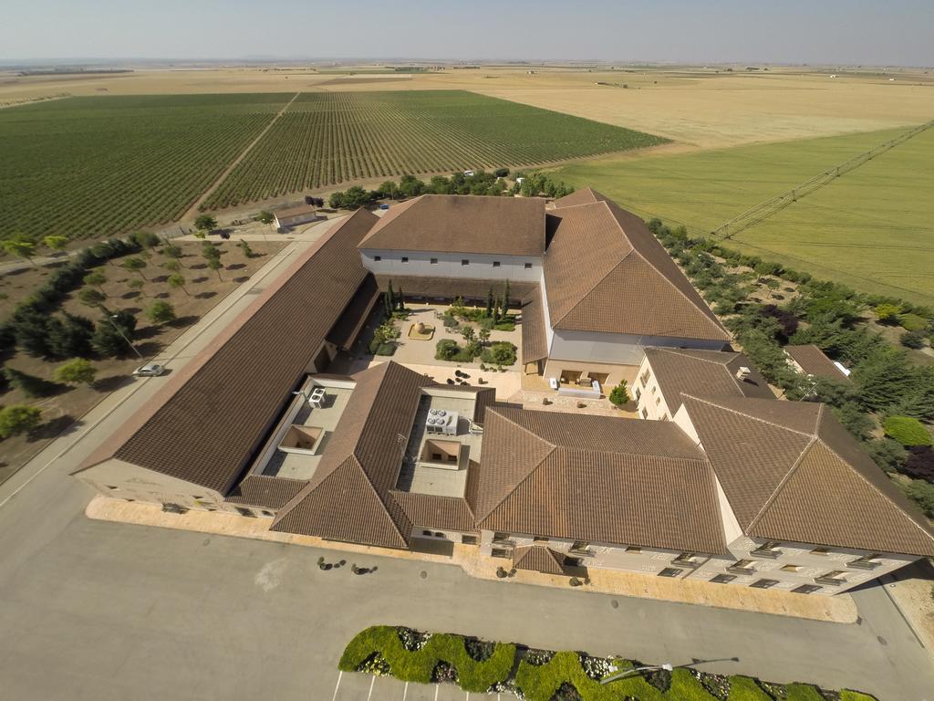 Gasthaus Bodegas Hacienda Albae Argamasilla de Alba Exterior foto