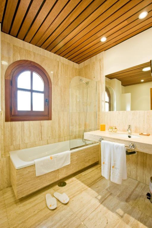 Gasthaus Bodegas Hacienda Albae Argamasilla de Alba Zimmer foto